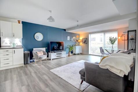 Divot Way, Basingstoke, RG24