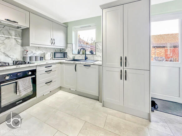 Wheatfield Road, Stanway, Essex photo 3
