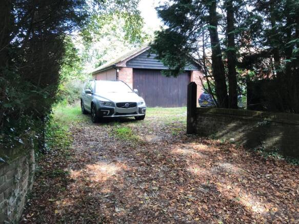 Rear Access tp property.JPG