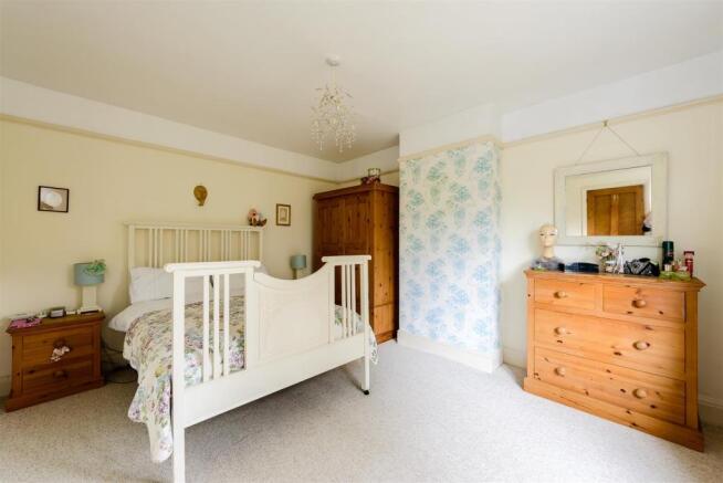 8271734-interior21.j