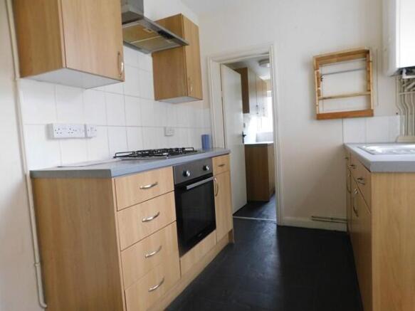150 Crom Kitchen 1