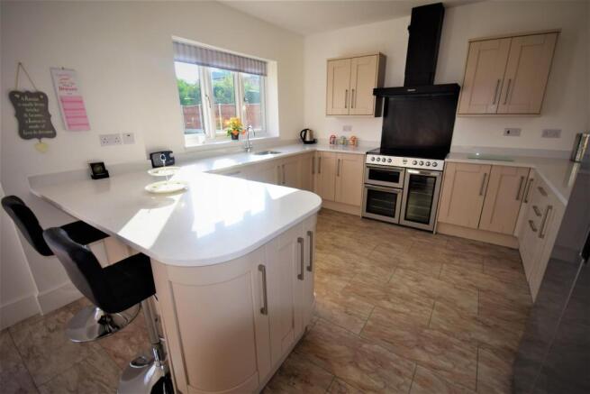 10 Wynnstay Lane Kitchen.JPG