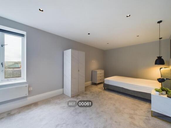 2 bed Apartment to rent Image 7
