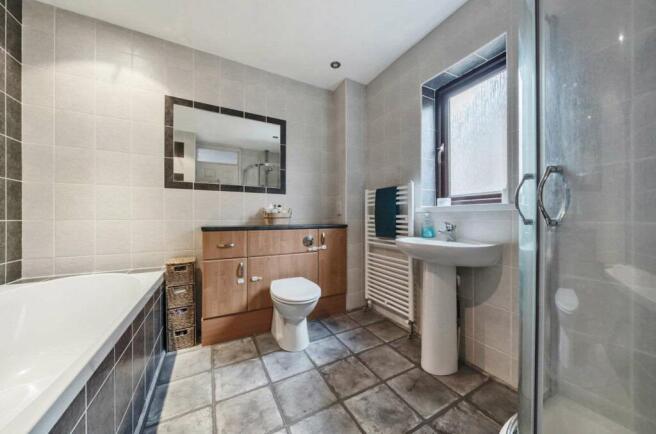 En suite Bedroom One