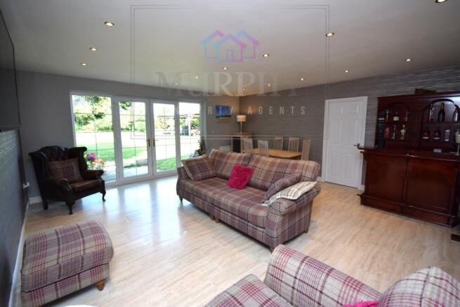 4 bed Detached Bungalow for sale Image 10