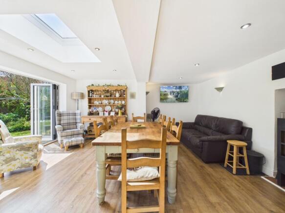 3 bed Detached for sale Image 10
