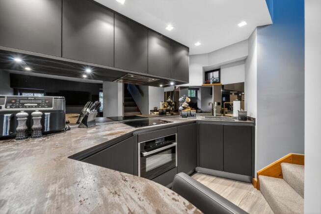 1 bed Semi-Detached for sale Image 7