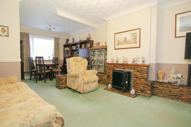 3 bed Semi-Detached for sale Image 4