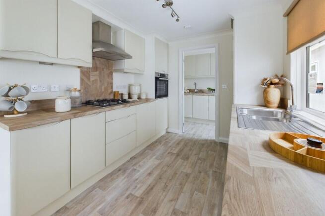 Elm Grove Park, Thatcham, RG18 photo 5