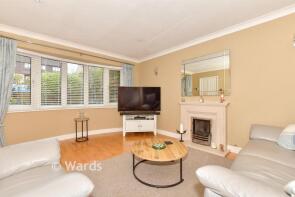 8, Meadowbrook, Folkestone CT20 3NY
