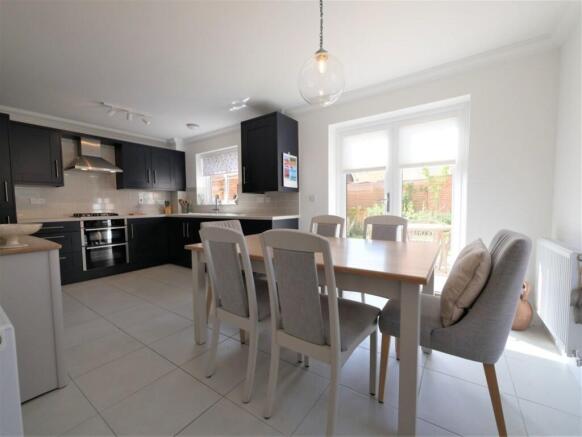 KITCHEN AND DININ...