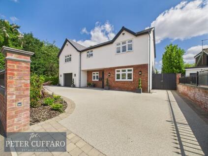 Admirals Walk, Hoddesdon, EN11