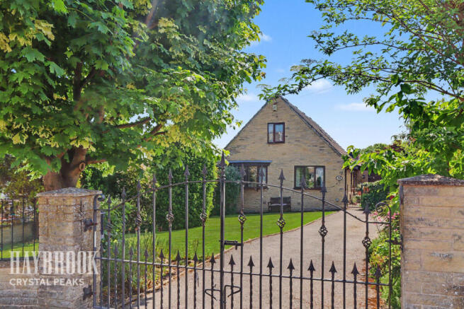 4 bed Detached for sale in sheffield