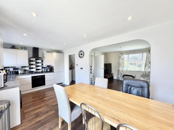 Broughton Close, Taunton, Somerset photo 4
