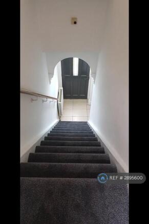 2 bed Terraced to rent Image 7