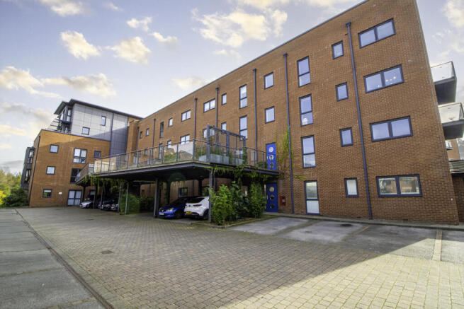 2 bed Flat to rent Image 9