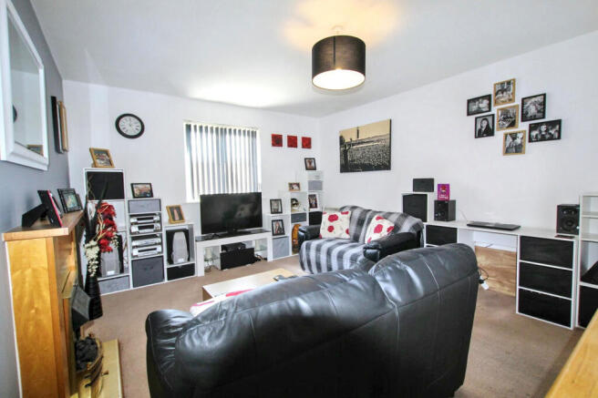 Bellhouse Road, Firth Park, Sheffield, Sheffield, S5 6HQ photo 4