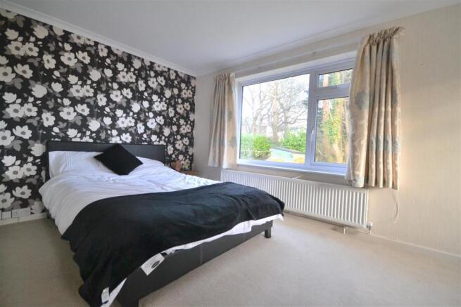 Bedroom 2.JPG