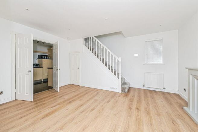 2 bed Terraced for sale Image 6