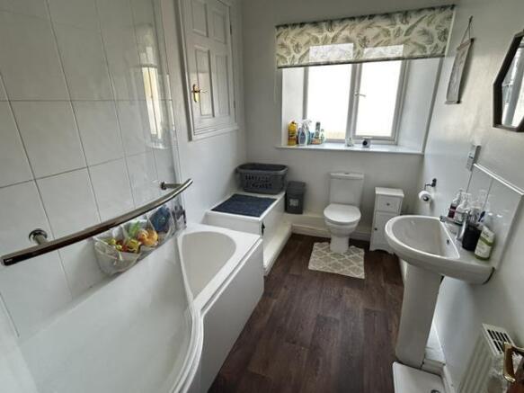 3 bed Not Specified for sale Image 8