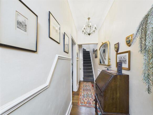 3 bed Terraced for sale Image 7