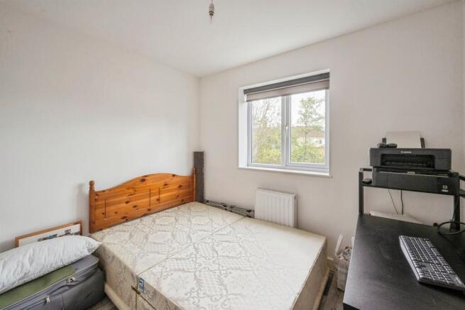 3 bed Semi-Detached for sale Image 10
