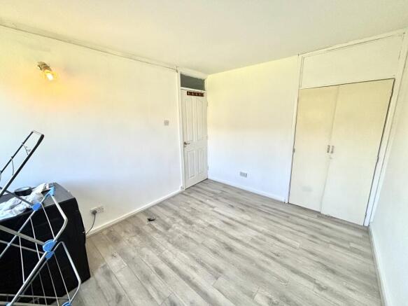 2 bed House to rent Image 9
