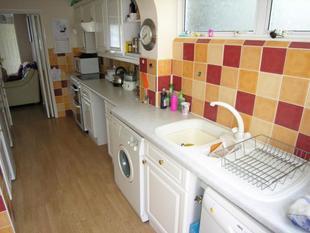 KITCHEN: