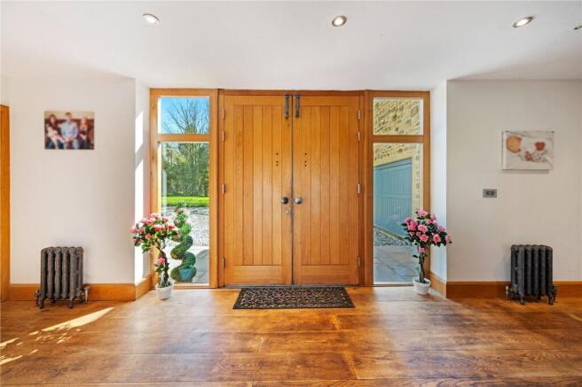 5 bed Detached for sale Image 5