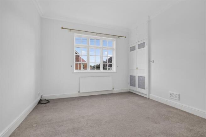 2 bed Apartment for sale Image 8