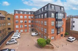 Flat 37, Compass House, London Road, Camberley GU15 3EY