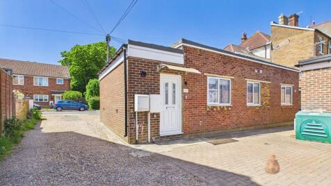 Gardiner Place, Worthing, BN11