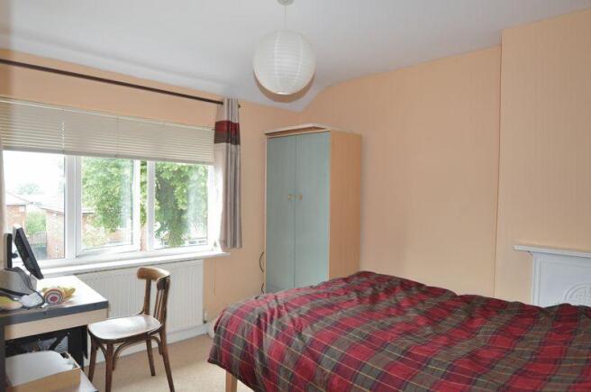 BEDROOM 2