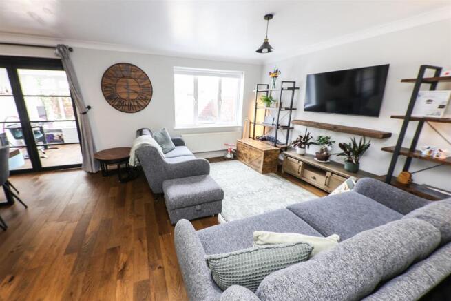 3 bed Detached for sale Image 6