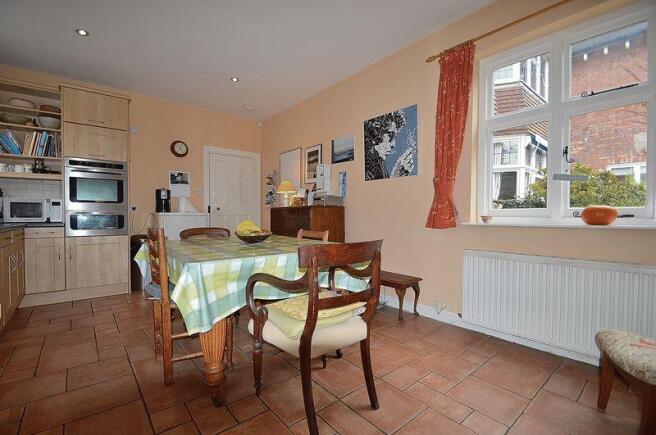 DINING KITCHEN