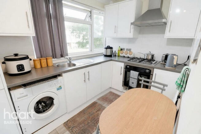 The Ridings, Chigwell photo 4