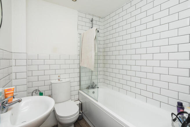 2 bed Flat for sale Image 9