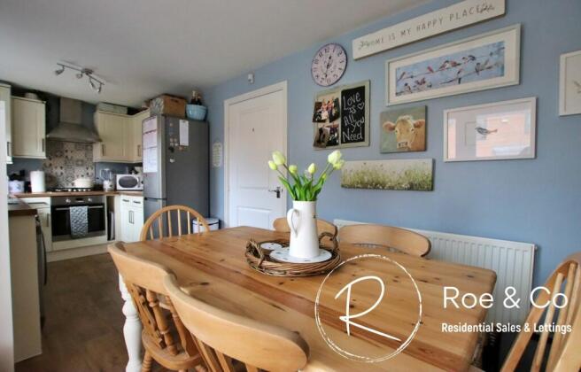 Diner/Kitchen