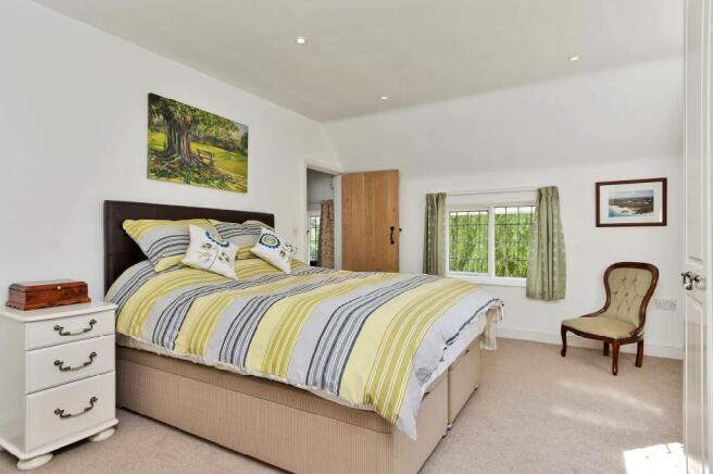 4 Bedrooms