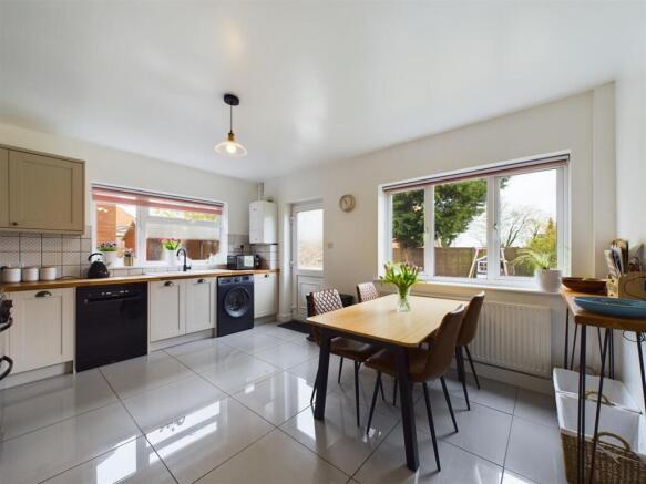 Kitchen/Dining Room