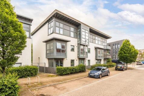 23/2 Tudsbery Avenue, Edinburgh, EH16 4GX