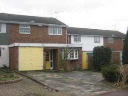 28, Hawthorns, Leigh-on-sea SS9 4JT