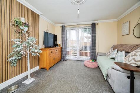 Pagnell Avenue, Rotherham, S63