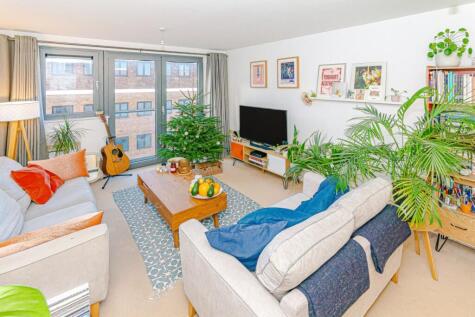 1a Biggerstaff Road, London, E15