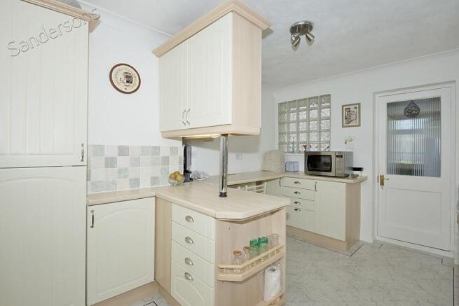 Kitchen/Breakfast Ro