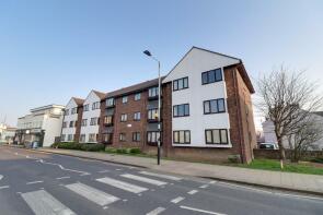 3, 240 The Ospreys, Leigh Road, Leigh-on-sea SS9 1BX