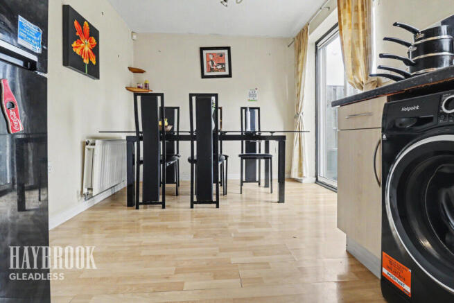 3 bed Semi-Detached for sale Image 7