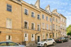 First Floor Flat, 1, Great Bedford Street, Lansdown, Bath BA1 2TZ