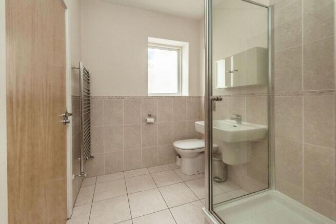 2 bed Ground Flat for sale Image 8