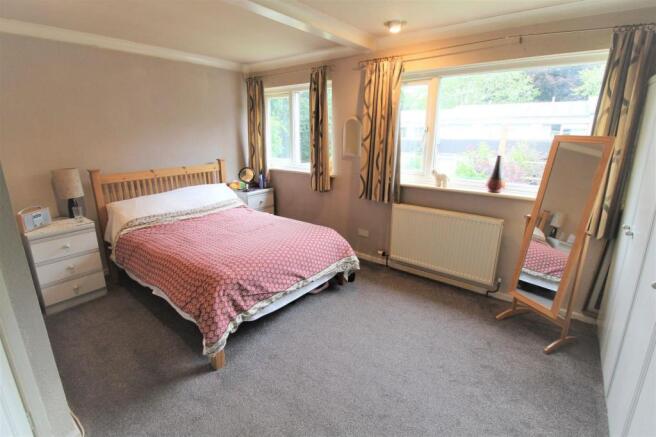 bedroom.jpg